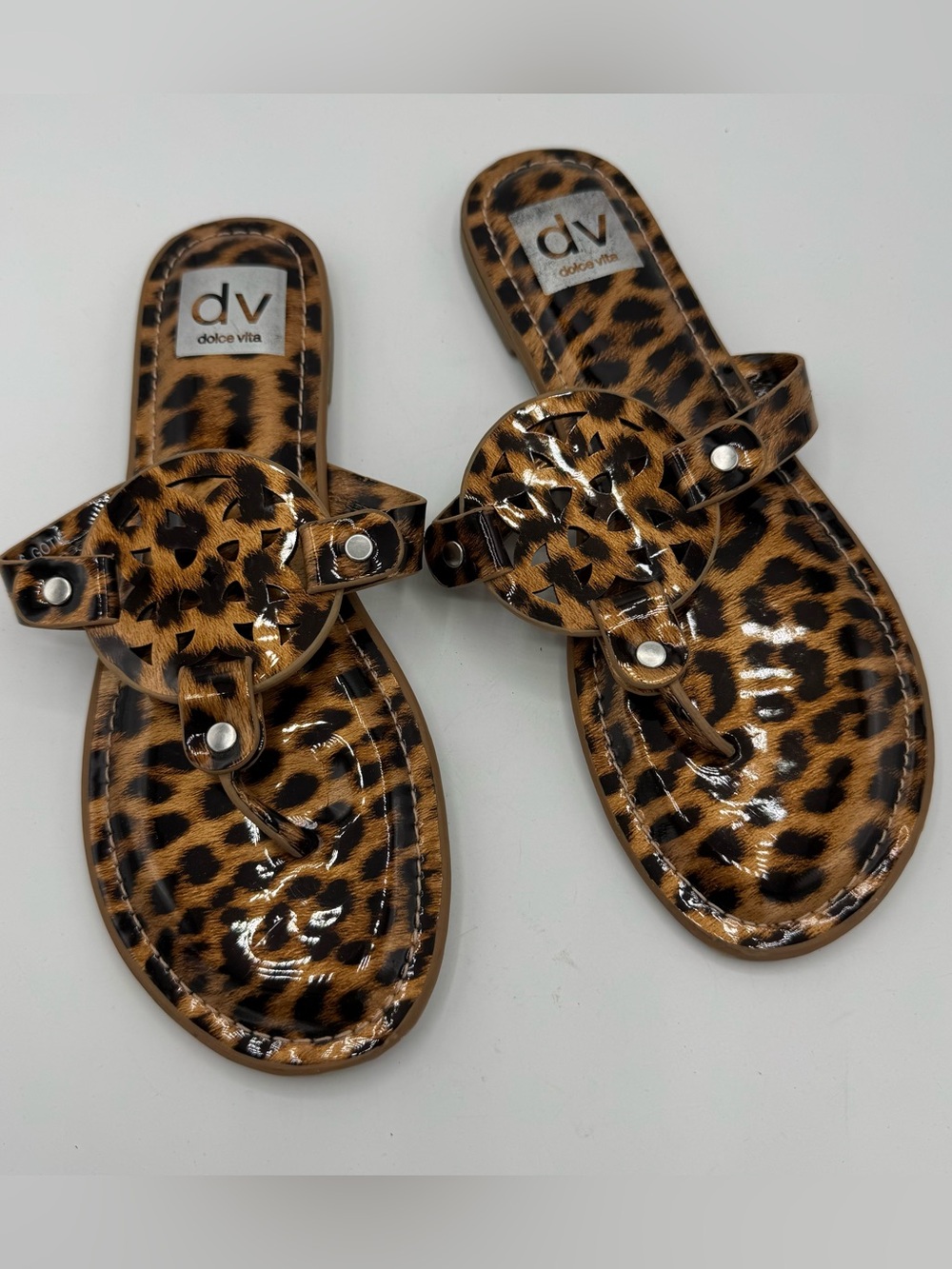 DV by Dolce Vita Gotie Flat Sandals Women Size 6 Brown Leopard Print NWOB Patent